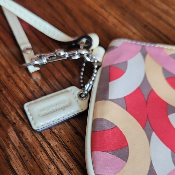 Colorful Geometric Pattern Pouch - Picture 2 of 5